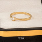 ANILLO SOLITARIO CIRCÓN EN ORO AMARILLO 18K / TALLA 7 / 2.0 Gr