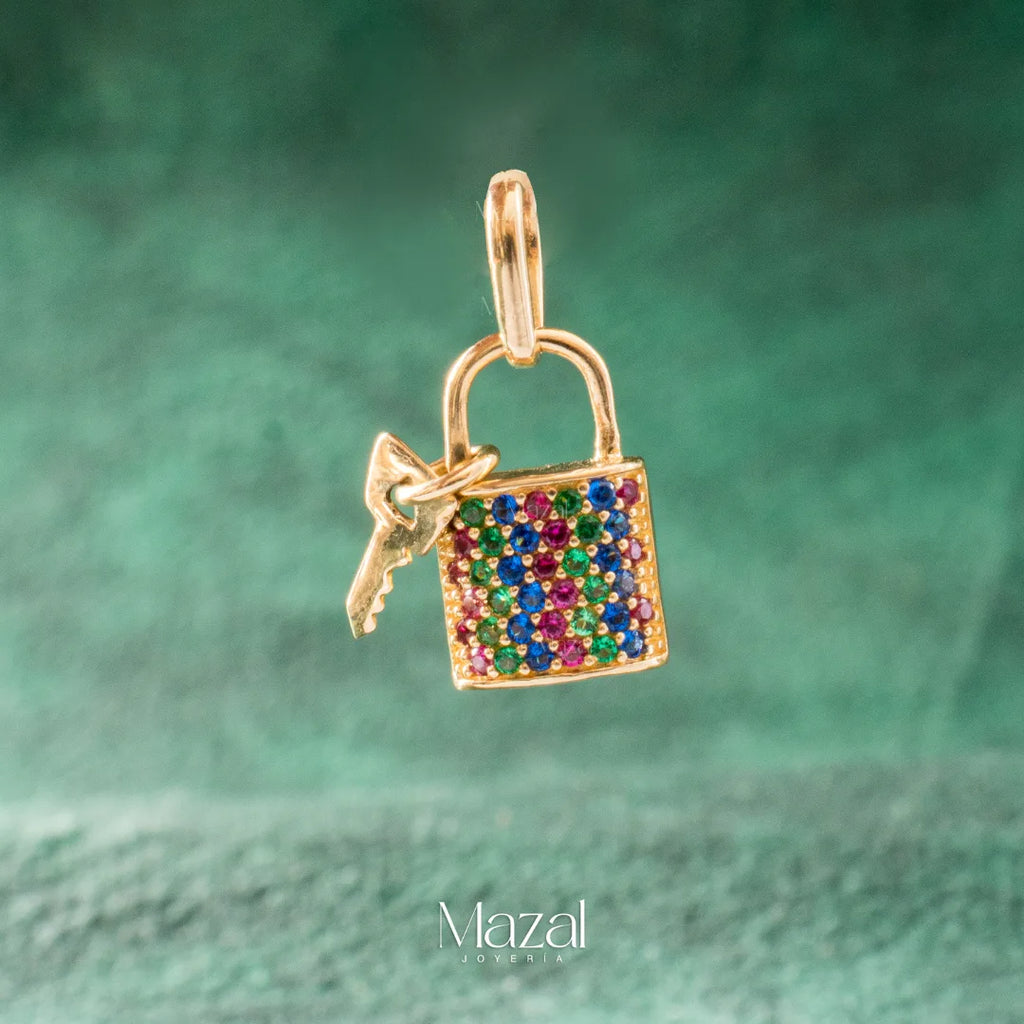 DIJE CANDADO + LLAVE CIRCONADO ORO AMARILLO 18K / 1.60 Gr  / 1 Cm