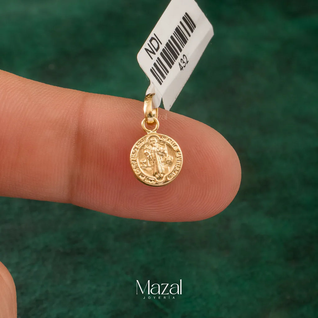 DIJE SAN BENITO ORO AMARILLO 18K / 0.80 Cm / 0.45 Gr